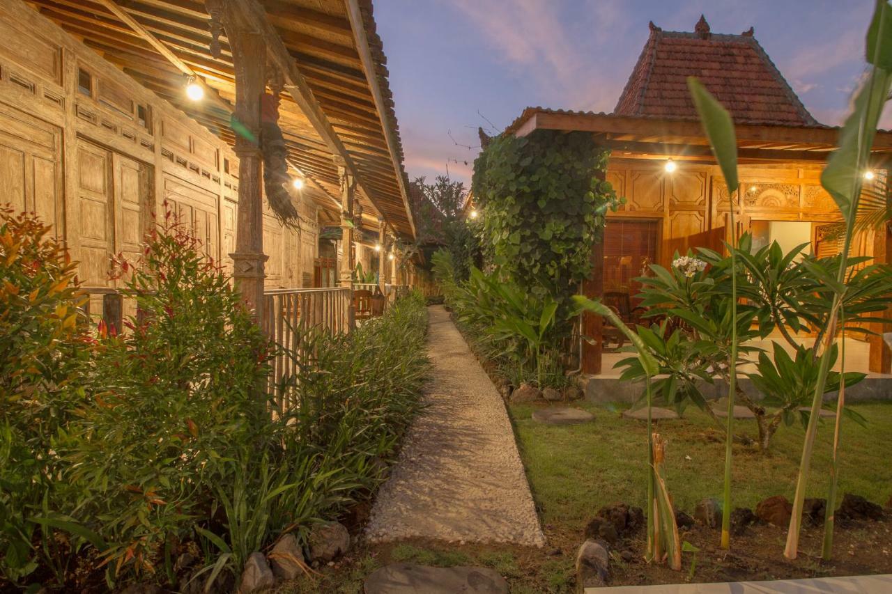 Red Gong Joglo Village Canggu Eksteriør billede